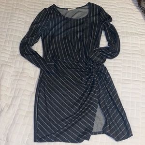 Long sleeve Mini skirt with slit